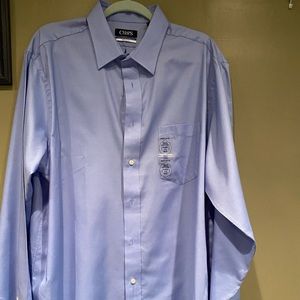 Men’s light blue dress shirt, regular fit with a stretch collar By Chaps. New